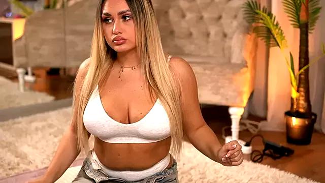 Freechat KayaAzur on StripChat