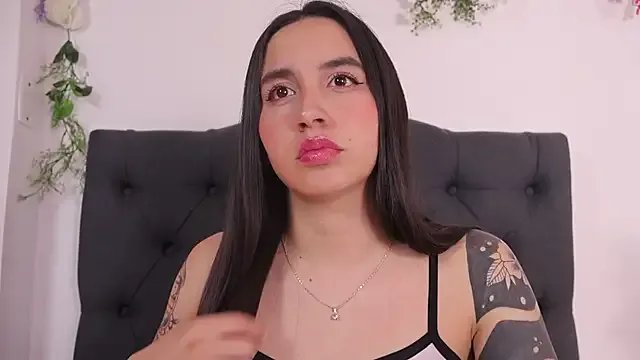 kaylee_lee — Striptease dancing slow