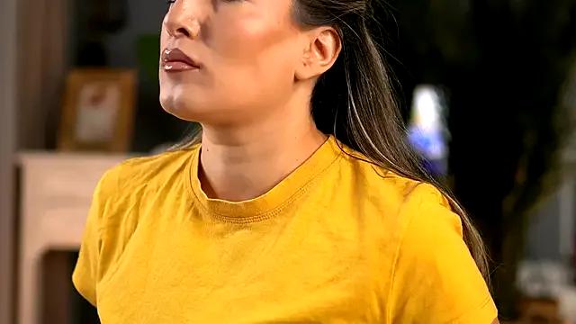 Freechat KellyMathews on StripChat