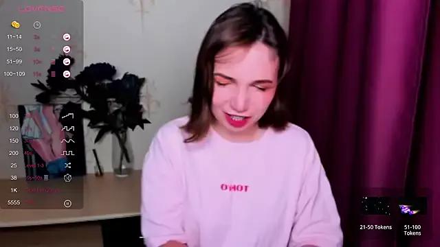 Freechat KindHazelHere_ on StripChat