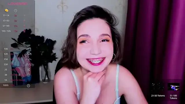 Freechat KindHazelHere_ on StripChat