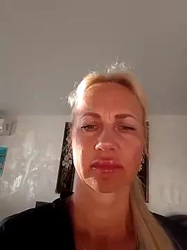 KissMiSveet on StripChat 