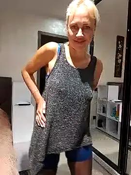 KissMiSveet on StripChat 