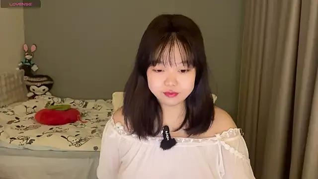 Kittenfishing on StripChat 