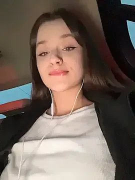 KittyQueeny on StripChat 