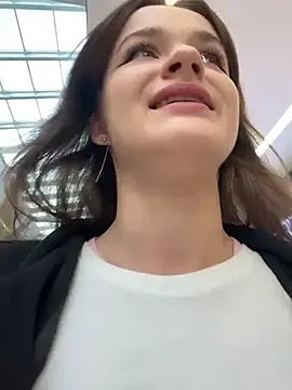 KittyQueeny on StripChat 