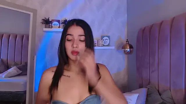 LeenaBrown on StripChat 