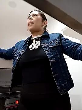 StripChat little_susie is Freechat little_susie — Oil/MilkShow+Video Squirt to best tipper