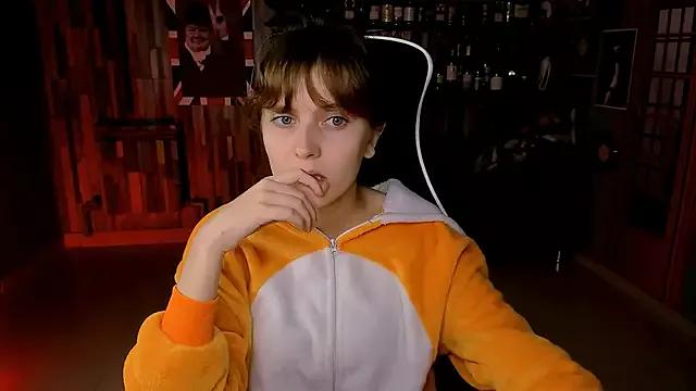 LolaAsmus on StripChat 