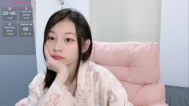 lris-Beauty on StripChat