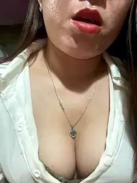 Freechat Luna-ass on StripChat