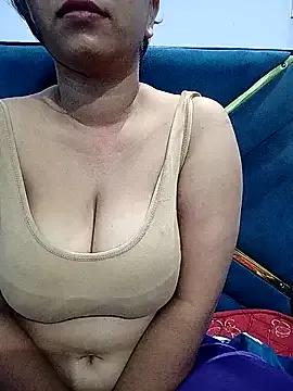 Lusty-radhika on StripChat