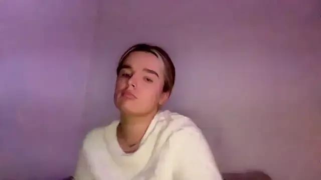 StripChat maisiesmithx is Freechat maisiesmithx — shower showww