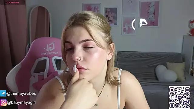 Maya_Rave on StripChat 
