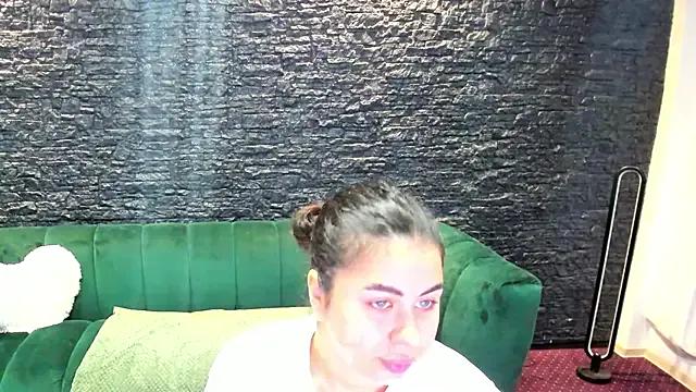 Freechat MegaBoobsDee on StripChat