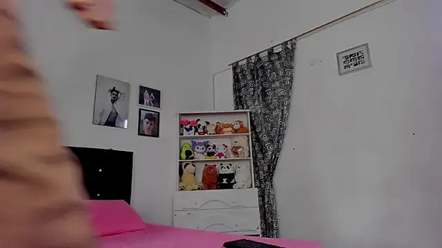 megan_100 on StripChat