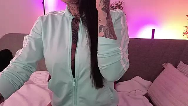 Freechat MeganWitch on StripChat