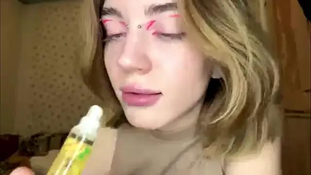 Freechat MelaineAytes on StripChat