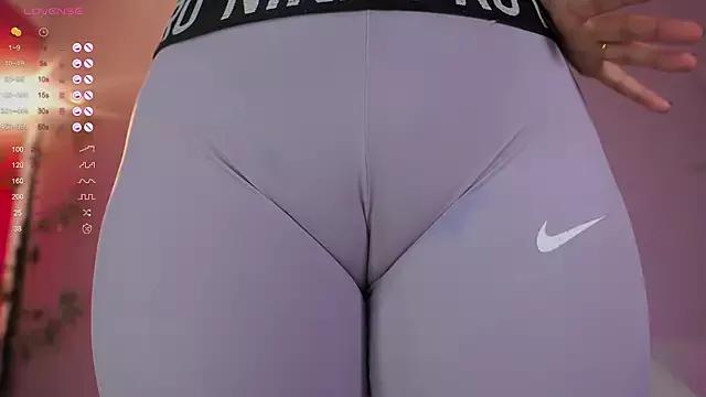 Freechat mia_colin1_ on StripChat