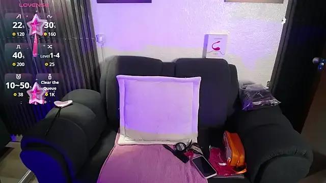 Mia_garcia28 on StripChat