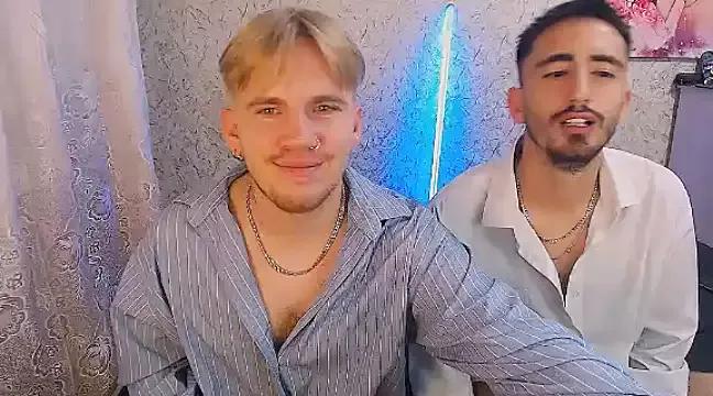 Freechat mikienn on StripChat