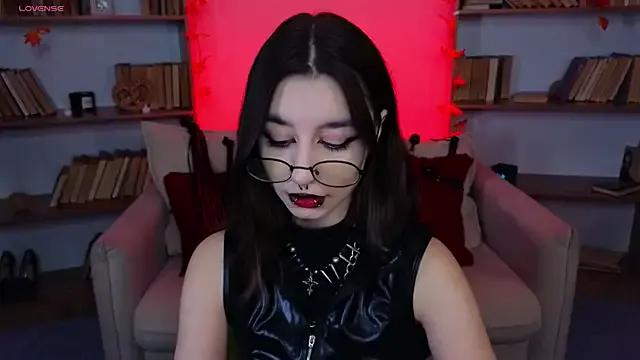 Freechat Mistress__Marcelline on StripChat