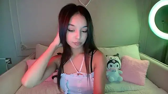 Freechat mooniejin on StripChat