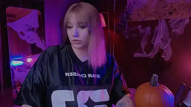 Freechat Morvelyn on StripChat