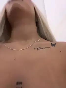 StripChat MystiqueXXX is Freechat MystiqueXXX — PUSSY PLAY CLOSE UP