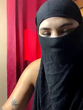 Nayla-Mouna on StripChat