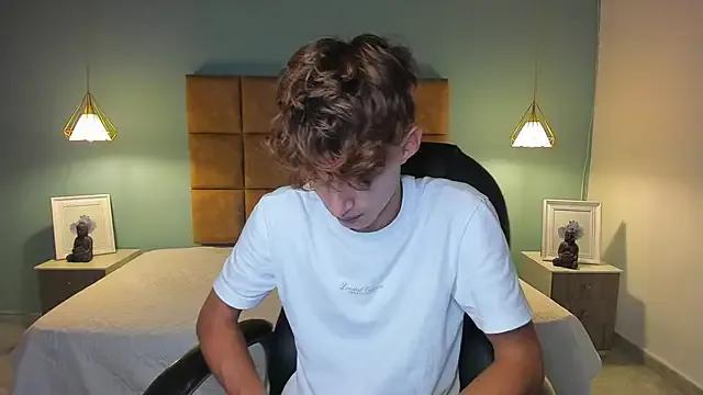 Private NicolasFerrer18 on StripChat