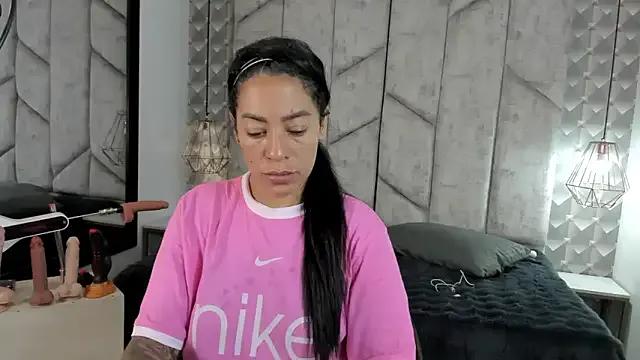 Freechat NiicolleMiller on StripChat