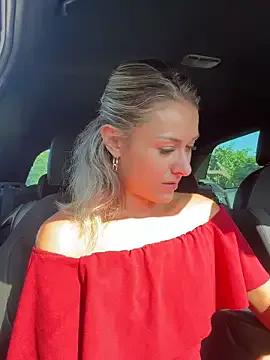 Freechat petrouchkaaa_ on StripChat