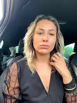 Freechat petrouchkaaa_ on StripChat