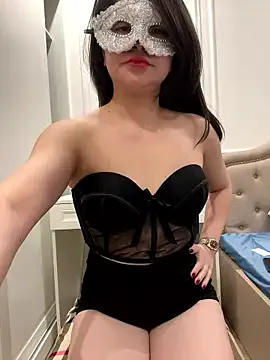 Queen-of-Love on StripChat