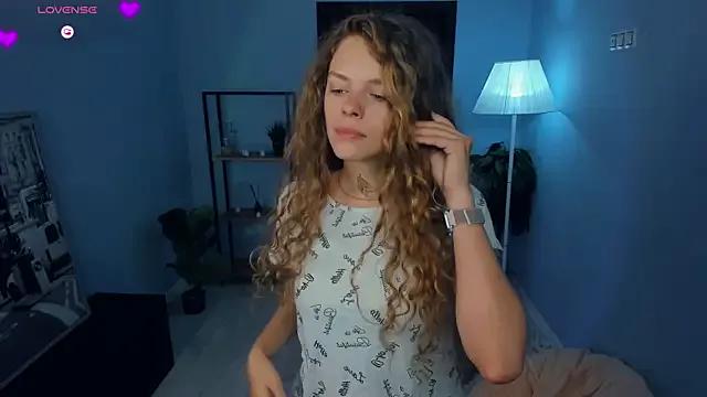 Freechat RayaNenlia on StripChat