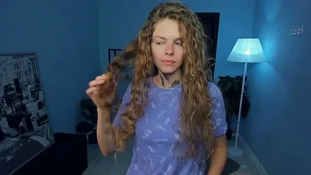 Freechat RayaNenlia on StripChat