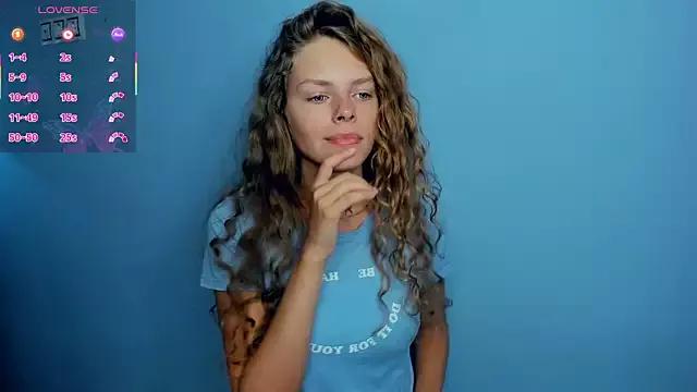 Freechat RayaNenlia on StripChat