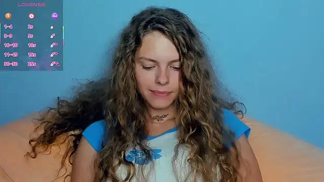 Freechat RayaNenlia on StripChat