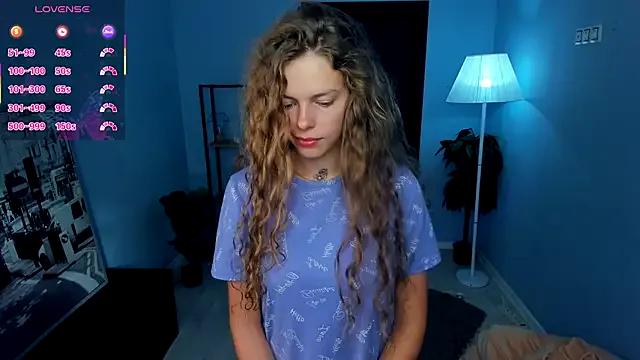 Freechat RayaNenlia on StripChat