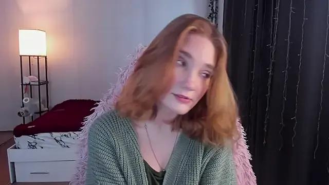 ReddHotPipper on StripChat 