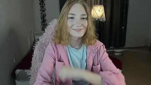 ReddHotPipper on StripChat 