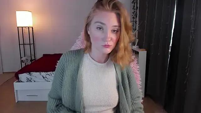 ReddHotPipper on StripChat 