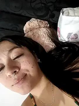 Freechat Rosee20_ on StripChat