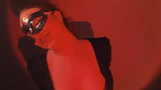 Sara_Browney on StripChat 