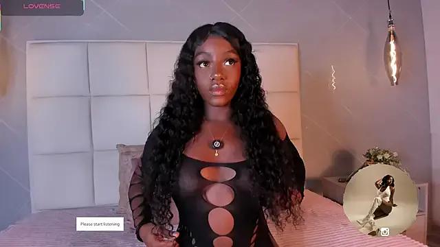 Freechat SaraMonroe1 on StripChat