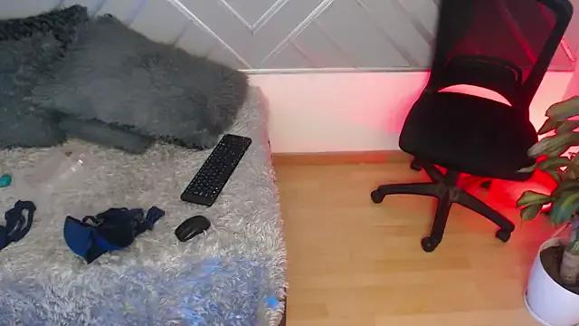 sashabluex on StripChat