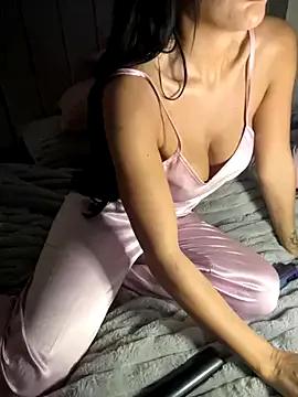 StripChat SECRETBELLAUK is Freechat SECRETBELLAUK — TITS OUT, BOUNCE THEM, SLAP THEM, SPIT