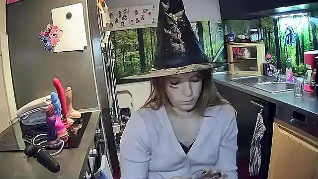 SexyMilf_37 on StripChat