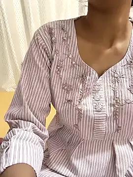 Freechat Shalu_G on StripChat